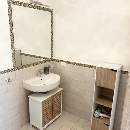 Splendido Con Piscina A Due Passi Dalla